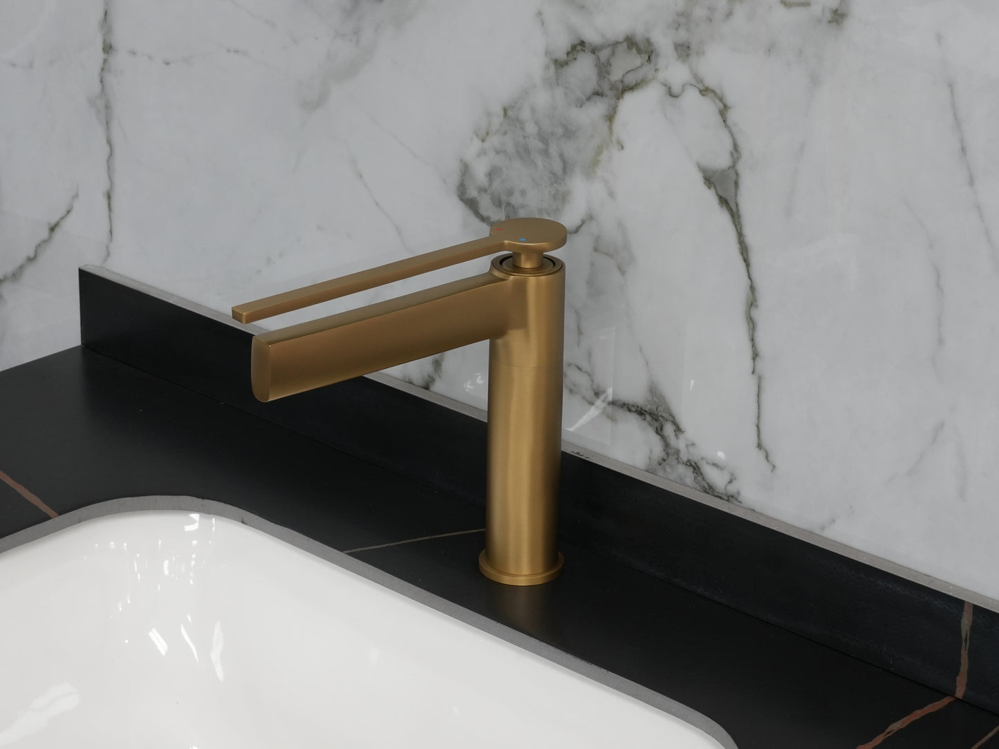 Grifo Monomando en cobre de Doble Temperatura con Altura Baja para Baño - Acabado Dorado