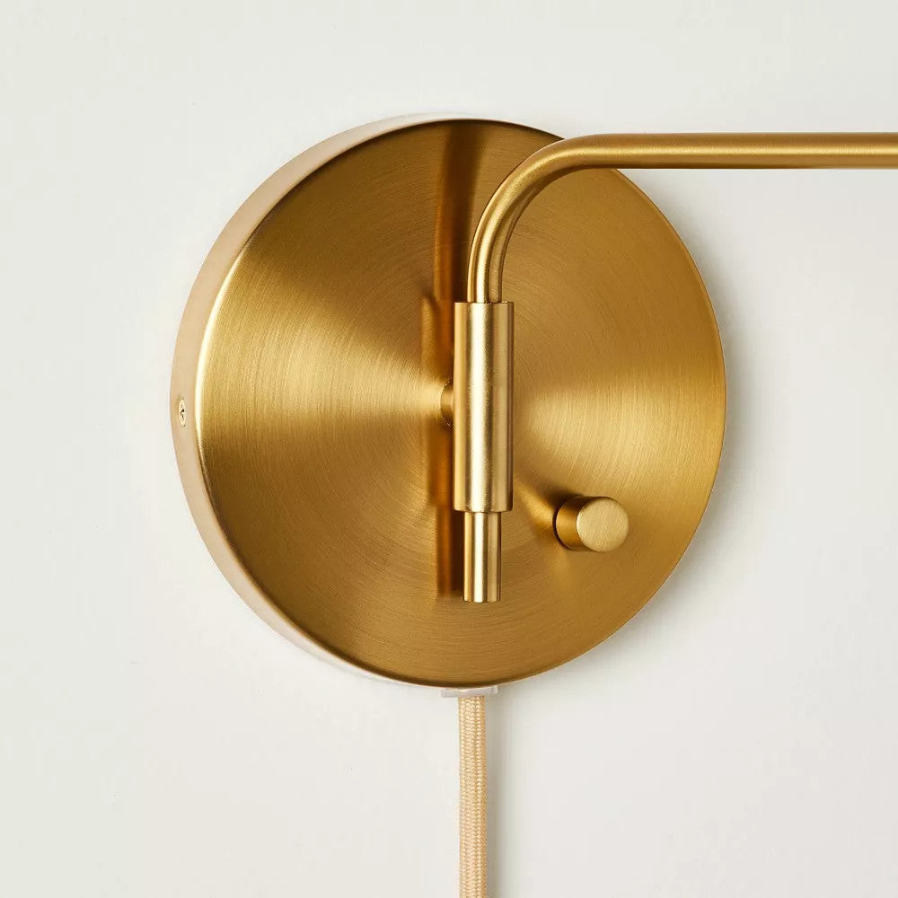 Lampara Aplique de pared con brazo - Threshold™ diseñado con Studio McGee