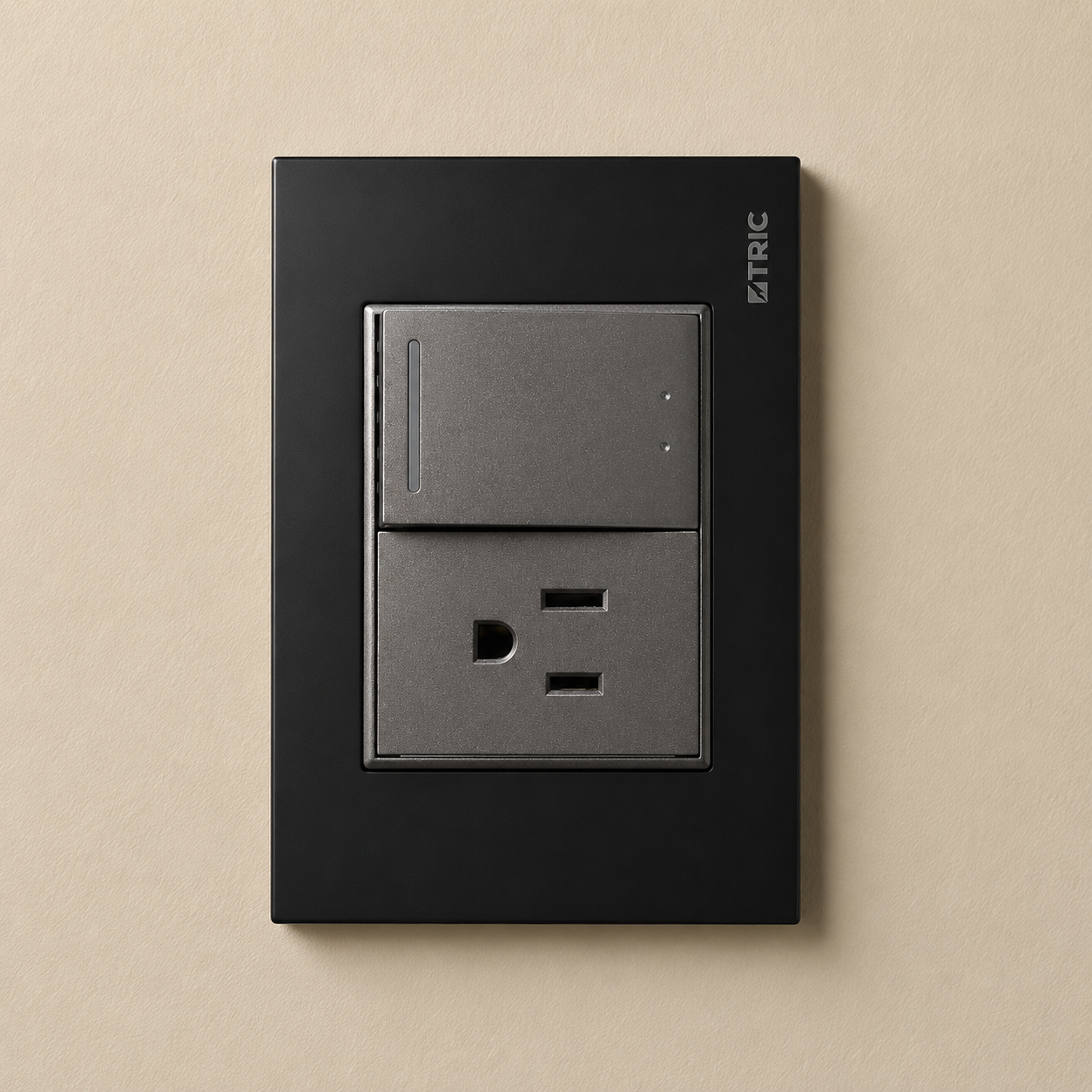 Tomacorriente con interruptor sencillo de 3 vías 110V 10AMP - Negro con plateado